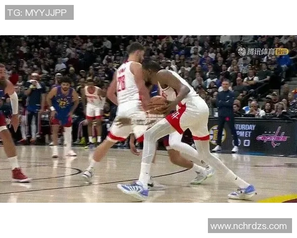 火箭队与骑士激战正酣球迷期待精彩对决与绝妙表现